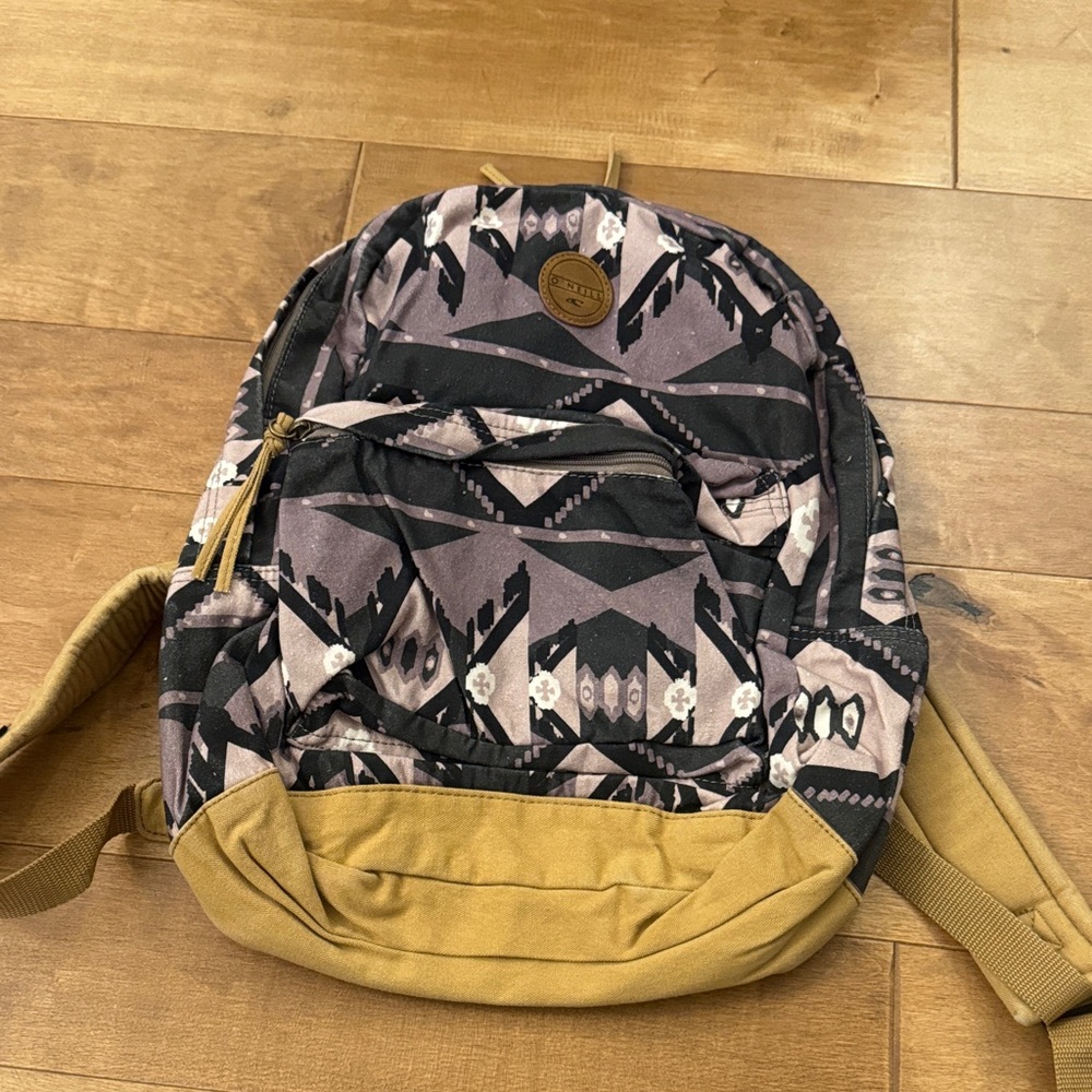 Unbranded Men’s Patterned Backpack in Black and Tan